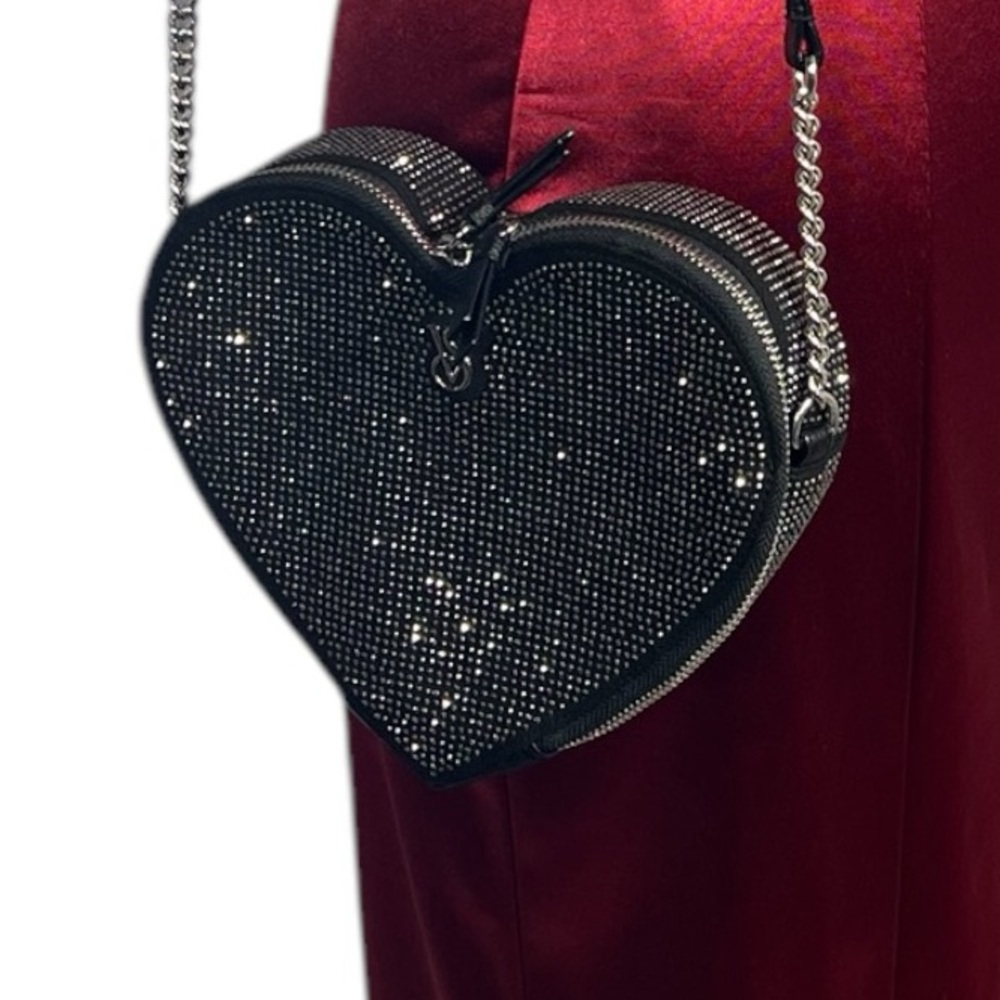 VICTORIA'S SECRET
Heart Crossbody Bag with shimmering black gunmetal rhinestones - Picture 5 of 13